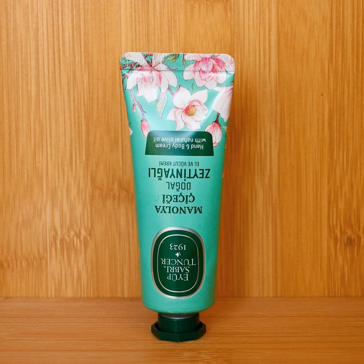 Crema corporal con aceite de oliva y flor de magnolia – 50 ml – Loción corporal natural Eyüp Sabri Tuncer – DoL