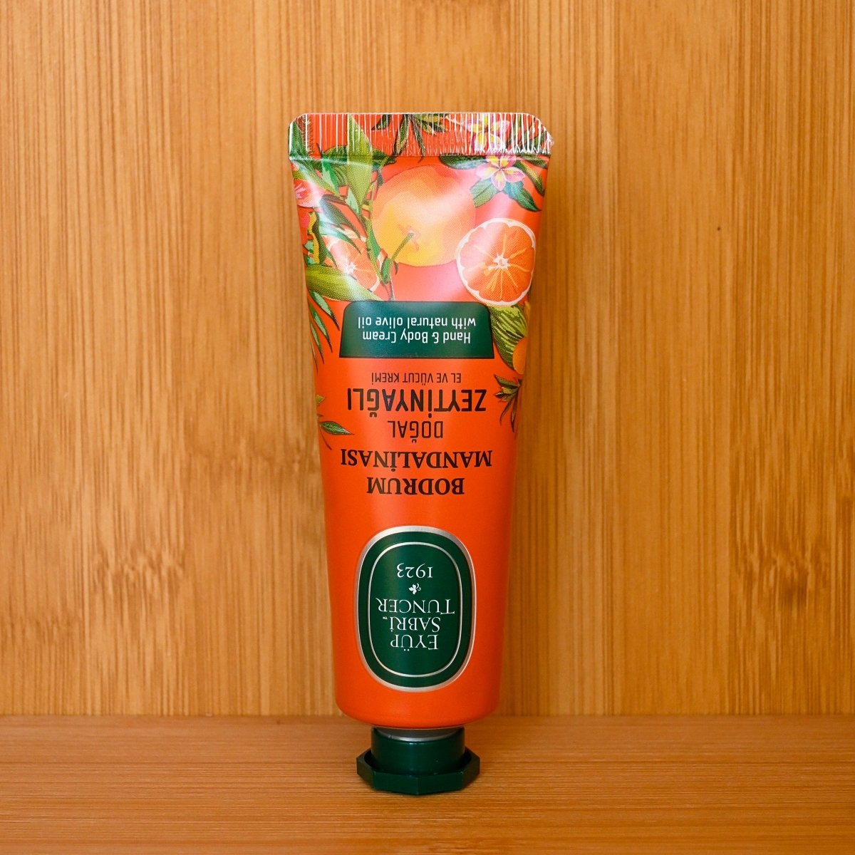 Crema corporal energizante con aceite de oliva y mandarina de Bodrum – 50 ml – Loción corporal natural Eyüp Sabri Tuncer – Grupo DoL