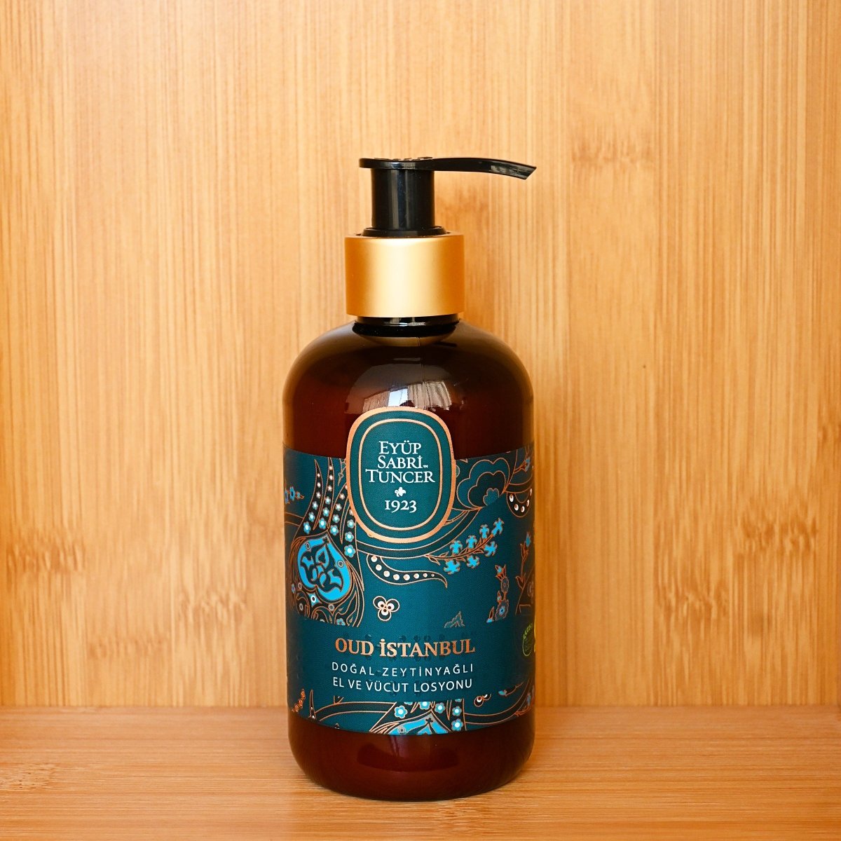 Loción corporal perfumada con esencia de Oud de Estambul – 250 ml – Loción corporal natural Eyüp Sabri Tuncer – Grupo DoL